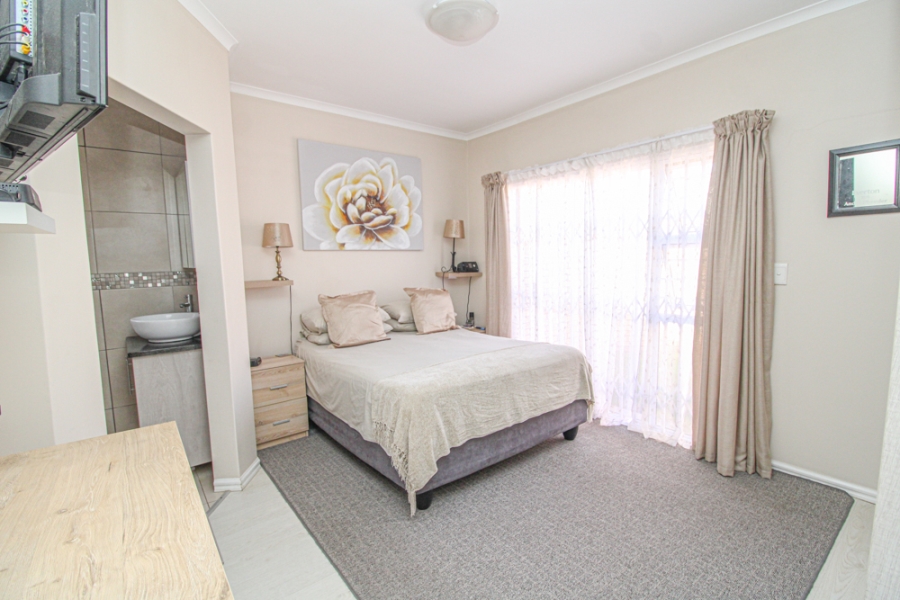 3 Bedroom Property for Sale in Beacon Bay Eastern Cape
